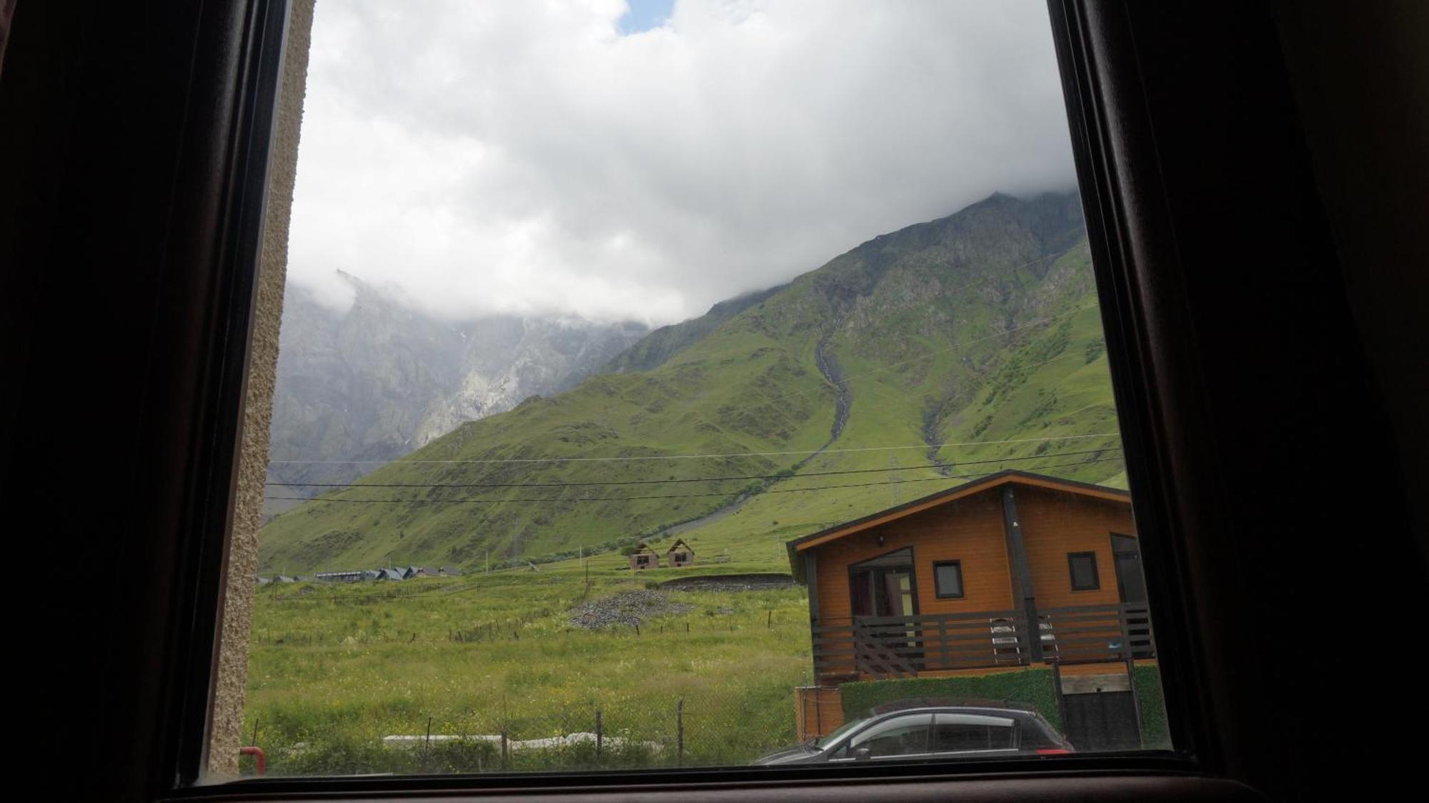 מלון Arte In Kazbegi מראה חיצוני תמונה