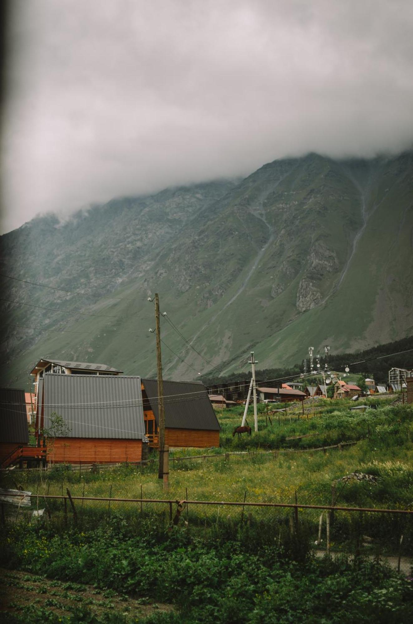 מלון Arte In Kazbegi מראה חיצוני תמונה