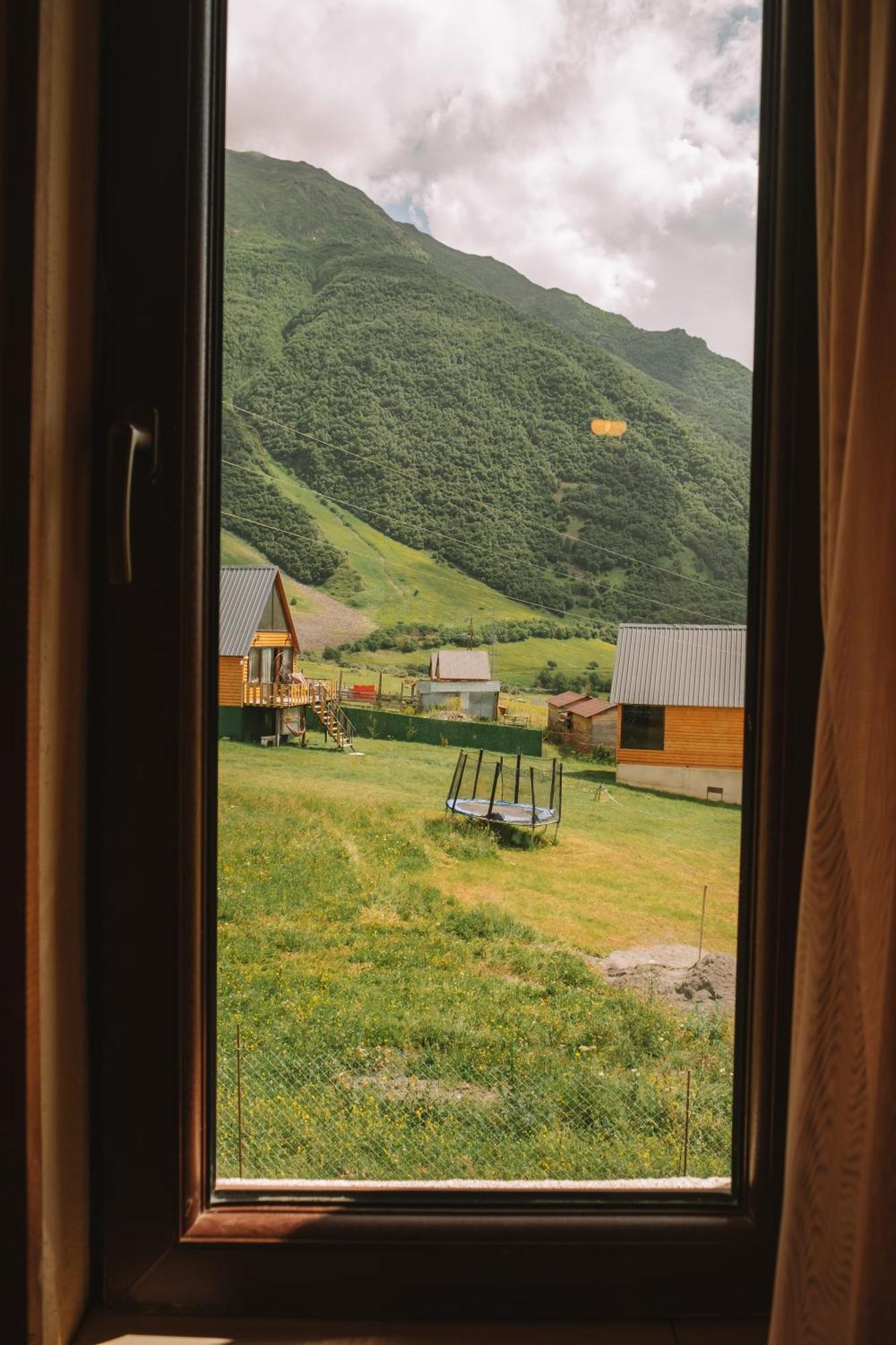 מלון Arte In Kazbegi מראה חיצוני תמונה