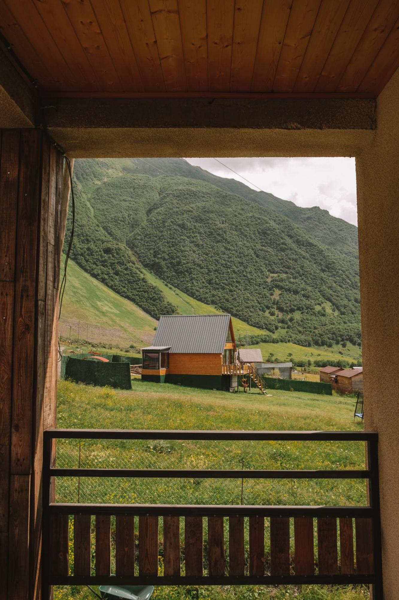 מלון Arte In Kazbegi מראה חיצוני תמונה
