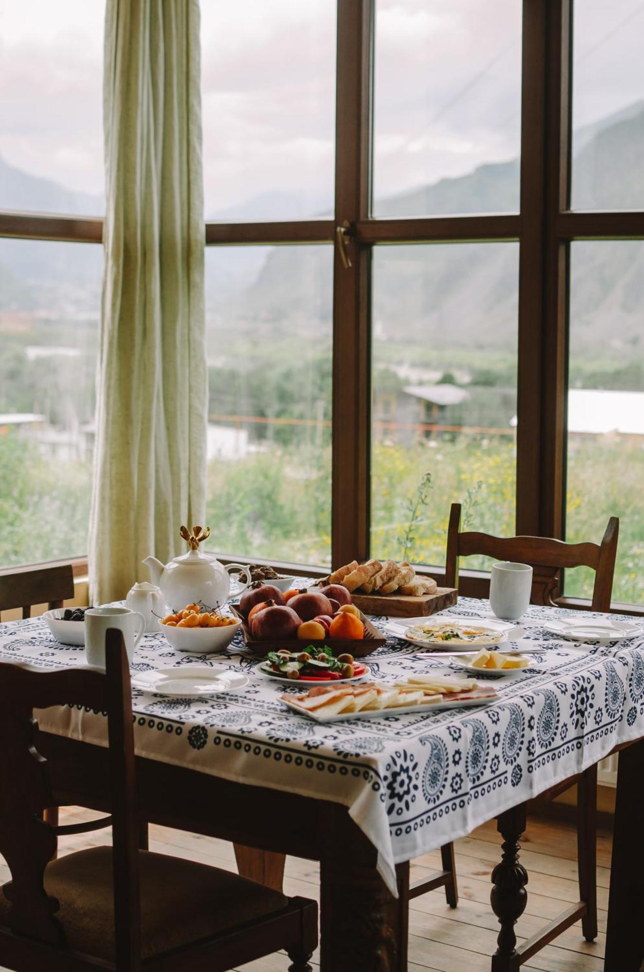 מלון Arte In Kazbegi מראה חיצוני תמונה