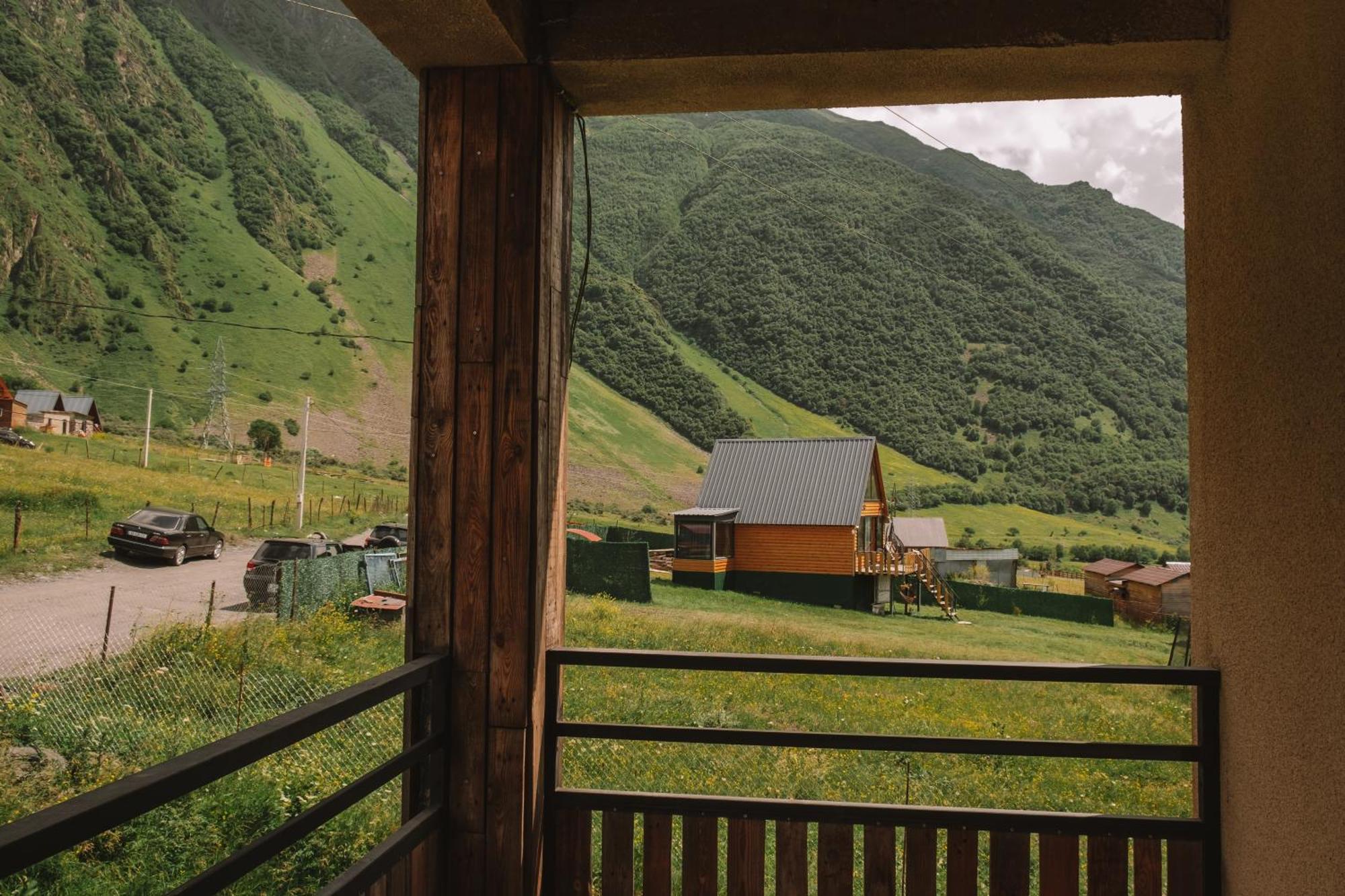 מלון Arte In Kazbegi מראה חיצוני תמונה